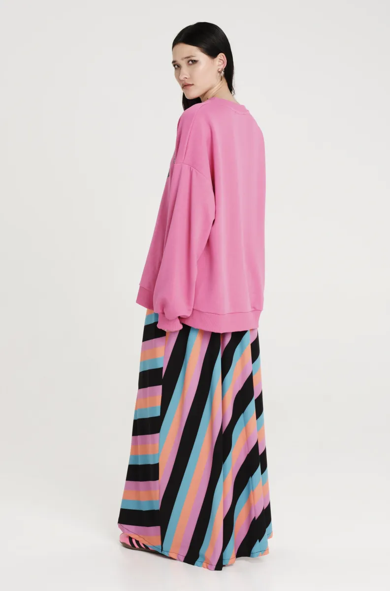 Φούτερ από την Peace & Chaos με σχέδια.