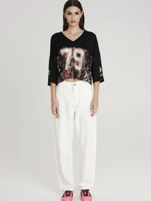 Μπλούζα με δαντέλα και σχέδια από την εταιρία Peace and Chaos.