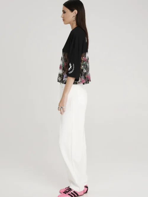 Μπλούζα με δαντέλα και σχέδια από την εταιρία Peace and Chaos.