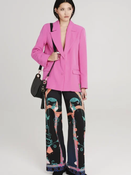 Παντελόνι σε μαύρο χρώμα με σχέδια από την εταιρία Peace and Chaos.