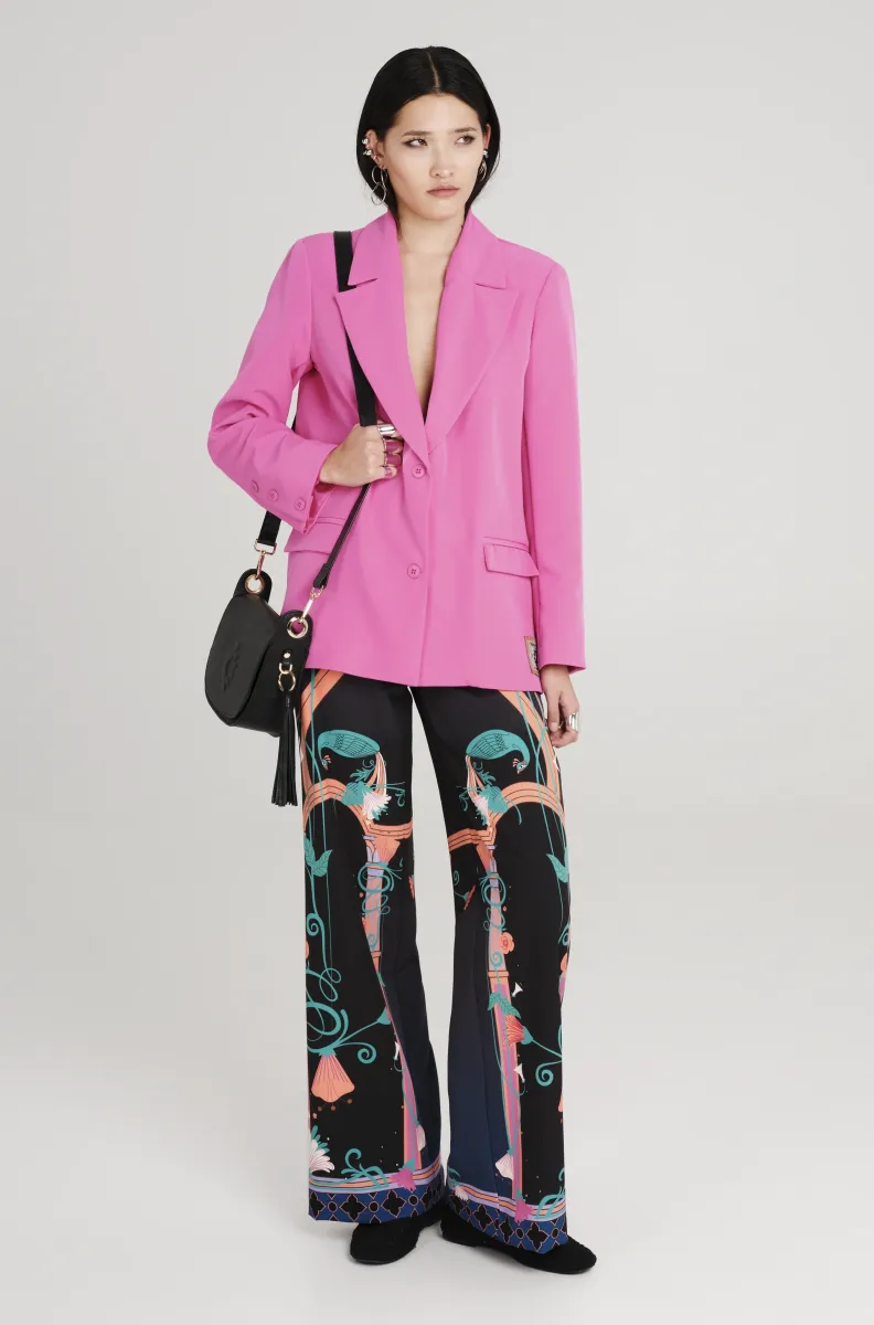 Παντελόνι σε μαύρο χρώμα με σχέδια από την εταιρία Peace and Chaos.