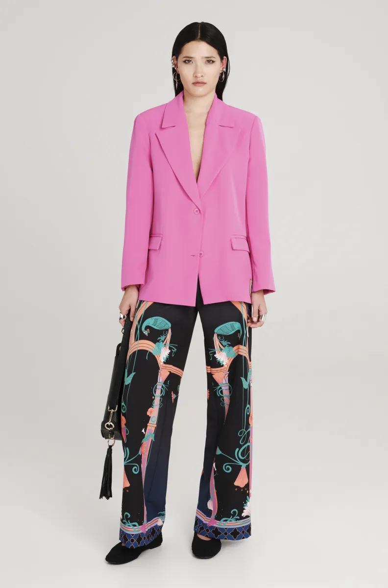 Παντελόνι σε μαύρο χρώμα με σχέδια από την εταιρία Peace and Chaos.