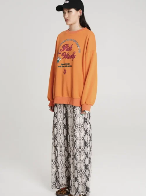 Παντελόνι με άνιμαλ σχέδια από την εταιρία Peace and Chaos.