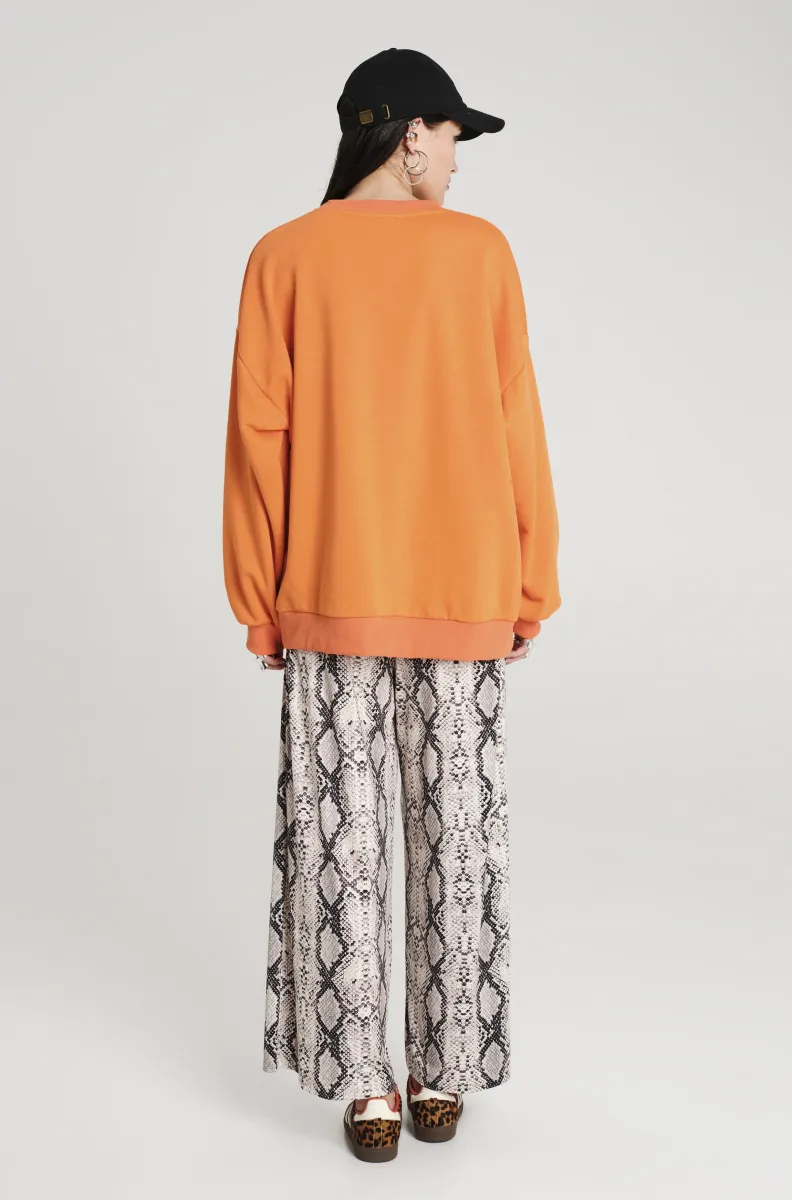 Παντελόνι με άνιμαλ σχέδια από την εταιρία Peace and Chaos.