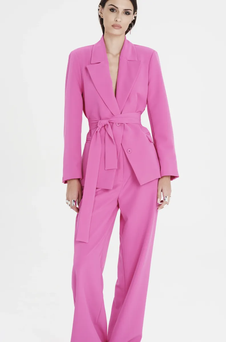 Σακάκι σε φούξια χρώμα από την εταιρία Peace and Chaos.