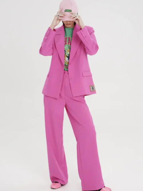 Σακάκι σε φούξια χρώμα από την εταιρία Peace and Chaos.