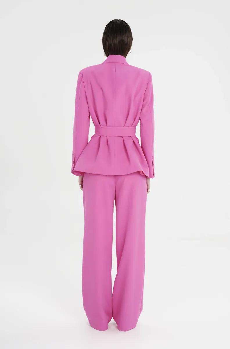 Σακάκι σε φούξια χρώμα από την εταιρία Peace and Chaos.