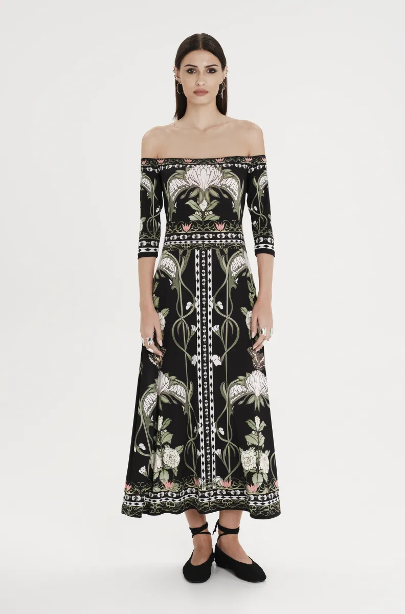 Φόρεμα με Λουλούδια από την εταιρία Peace and Chaos.