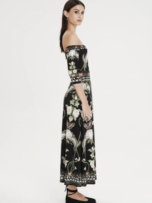 Φόρεμα με Λουλούδια από την εταιρία Peace and Chaos.