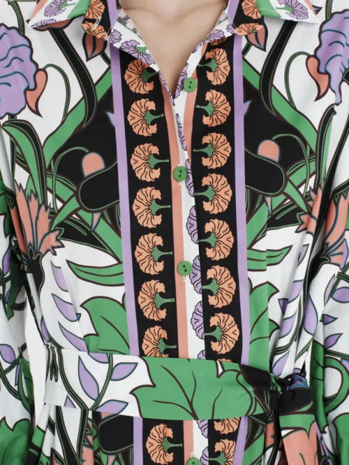 Μακρύ φόρεμα με σχέδια από την εταιρία Peace and Chaos.