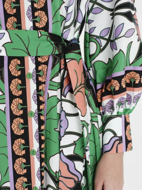 Μακρύ φόρεμα με σχέδια από την εταιρία Peace and Chaos.