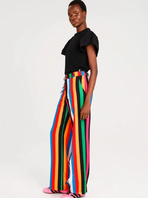 Παντελόνι σε ίσια γραμμή Πλαϊνές τσέπες και διακοσμητική πίσω τσέπη Μεταλλική λεπτομέρεια Chaka