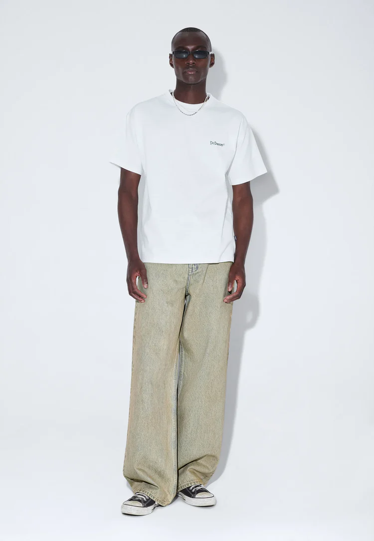 Trooper_Tee_Off_White_Flower_00414_c02aab9d-ada5-4a4a-b10e-78b7c8c26d72