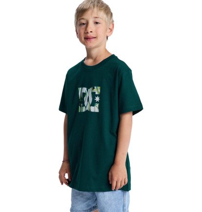 Το παιδικό κοντομάνικο T-shirt DC Star Filled συνδυάζει άνεση και μοντέρνο σχεδιασμό για κάθε καθημερινή δραστηριότητα.