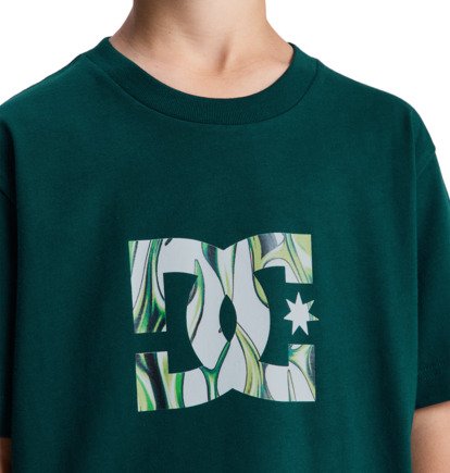 Το παιδικό κοντομάνικο T-shirt DC Star Filled συνδυάζει άνεση και μοντέρνο σχεδιασμό για κάθε καθημερινή δραστηριότητα.