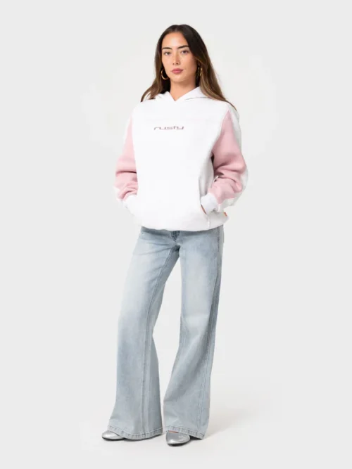 Το Cyberwaves Oversized Fleece Hoodie είναι ένα oversized φούτερ με κουκούλα που συνδυάζει άνεση και σύγχρονο streetwear χαρακτήρα.