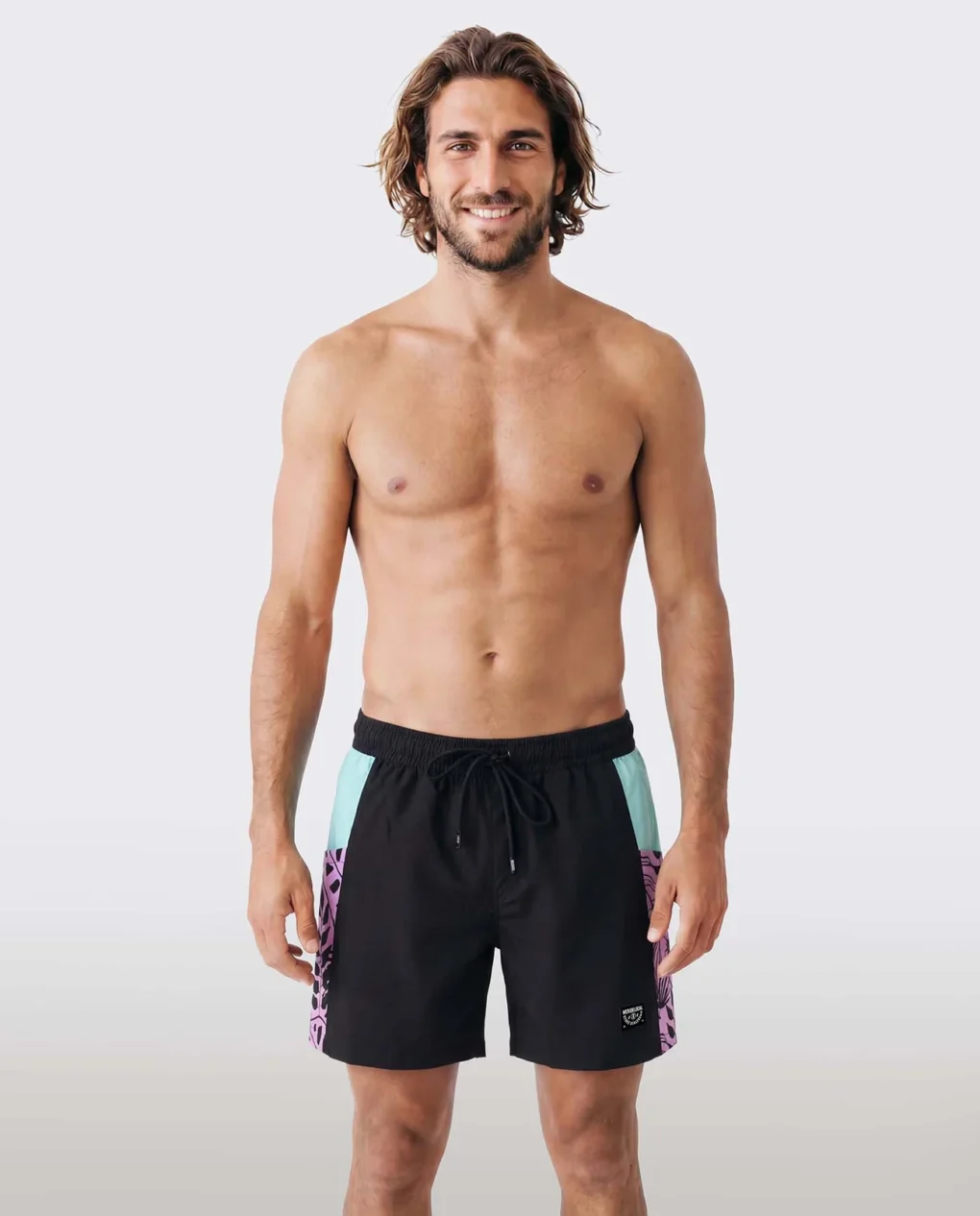 2TONE_FRONT Τα Ridge Black Boardwalks είναι το ιδανικό boardshort για άνδρες που αναζητούν άνεση, υψηλή απόδοση και διαχρονικό στυλ.