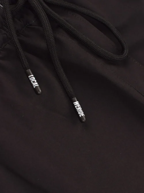 Τα Ridge Black Boardwalks είναι το ιδανικό boardshort για άνδρες που αναζητούν άνεση, υψηλή απόδοση και διαχρονικό στυλ.