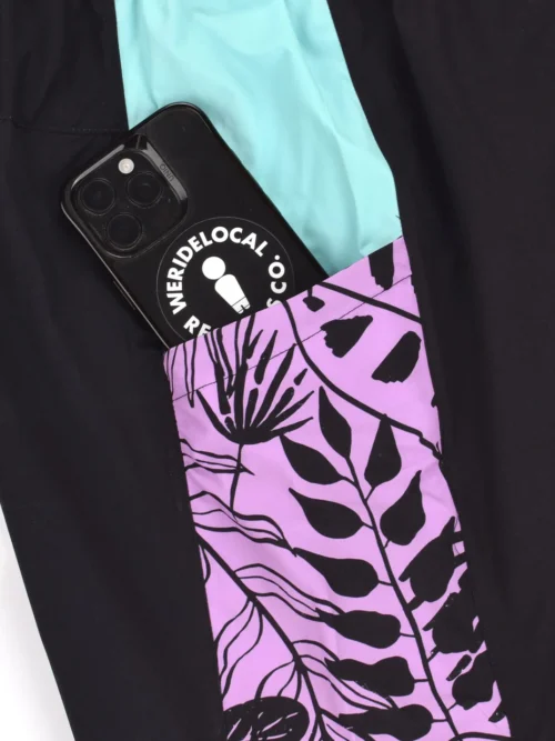 Τα Ridge Black Boardwalks είναι το ιδανικό boardshort για άνδρες που αναζητούν άνεση, υψηλή απόδοση και διαχρονικό στυλ.