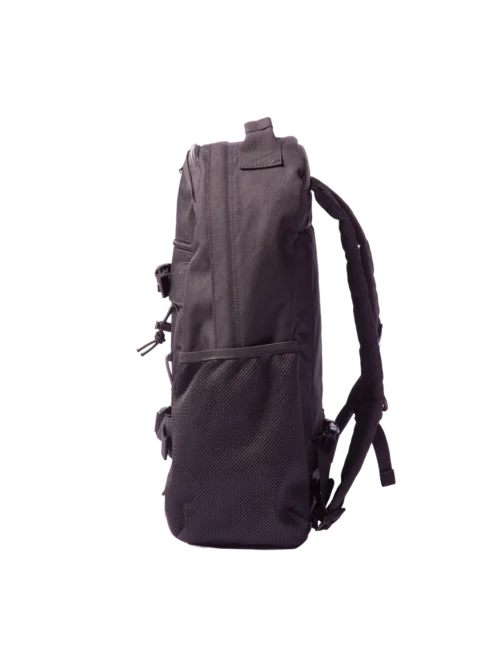 Το OBEY Commuter Backpack συνδυάζει λειτουργικότητα και χαρακτηριστική streetwear αισθητική της OBEY.