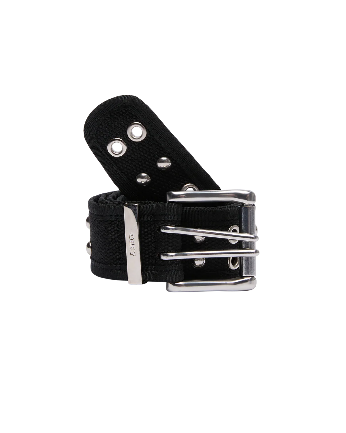 Η OBEY Studded Web Belt προσθέτει έντονο streetwear χαρακτήρα σε κάθε εμφάνιση.