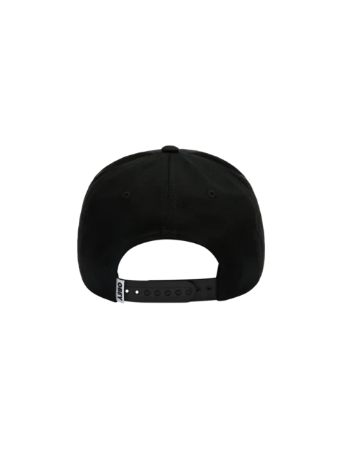 Απογείωσε το streetwear look σου με το OBEY Delta 5 Panel Snapback. Ο σχεδιασμός 5 panel με ψηλό προφίλ και δομημένη κατασκευή προσφέρει ξεχωριστή εμφάνιση και σταθερή εφαρμογή.