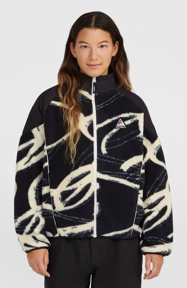 Το γυναικείο FWC'Play Full-Zip Hyperfleece ξεχωρίζει για τον δυναμικό σχεδιασμό του και την κατασκευή του που προσφέρει αυξημένη ζεστασιά.