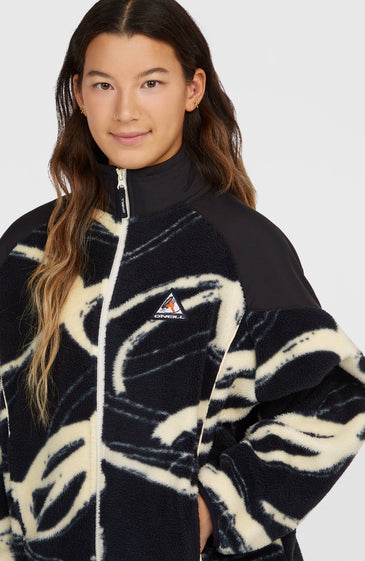 Το γυναικείο FWC'Play Full-Zip Hyperfleece ξεχωρίζει για τον δυναμικό σχεδιασμό του και την κατασκευή του που προσφέρει αυξημένη ζεστασιά.