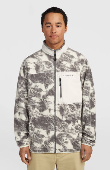 Το Must-Have High-Pile Full-Zip Fleece είναι ο ιδανικός χειμερινός σύντροφος για κάθε μέρα. Κατασκευασμένο από απαλό high-pile fleece ύφασμα, προσφέρει ευχάριστη ζεστασιά και άνεση, ενώ αποτελείται από 100% ανακυκλωμένο πολυεστέρα.