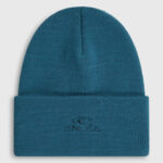 Το O'Neill Logo Beanie είναι ένα απαραίτητο χειμερινό αξεσουάρ για το βουνό και την καθημερινότητα. Η cable-knit πλεκτή κατασκευή του προσφέρει απαλή, ζεστή και θερμομονωτική αίσθηση, εξασφαλίζοντας άνεση στις κρύες ημέρες.