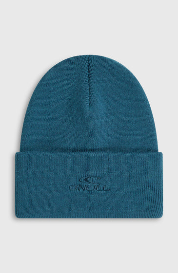 Το O'Neill Logo Beanie είναι ένα απαραίτητο χειμερινό αξεσουάρ για το βουνό και την καθημερινότητα. Η cable-knit πλεκτή κατασκευή του προσφέρει απαλή, ζεστή και θερμομονωτική αίσθηση, εξασφαλίζοντας άνεση στις κρύες ημέρες.