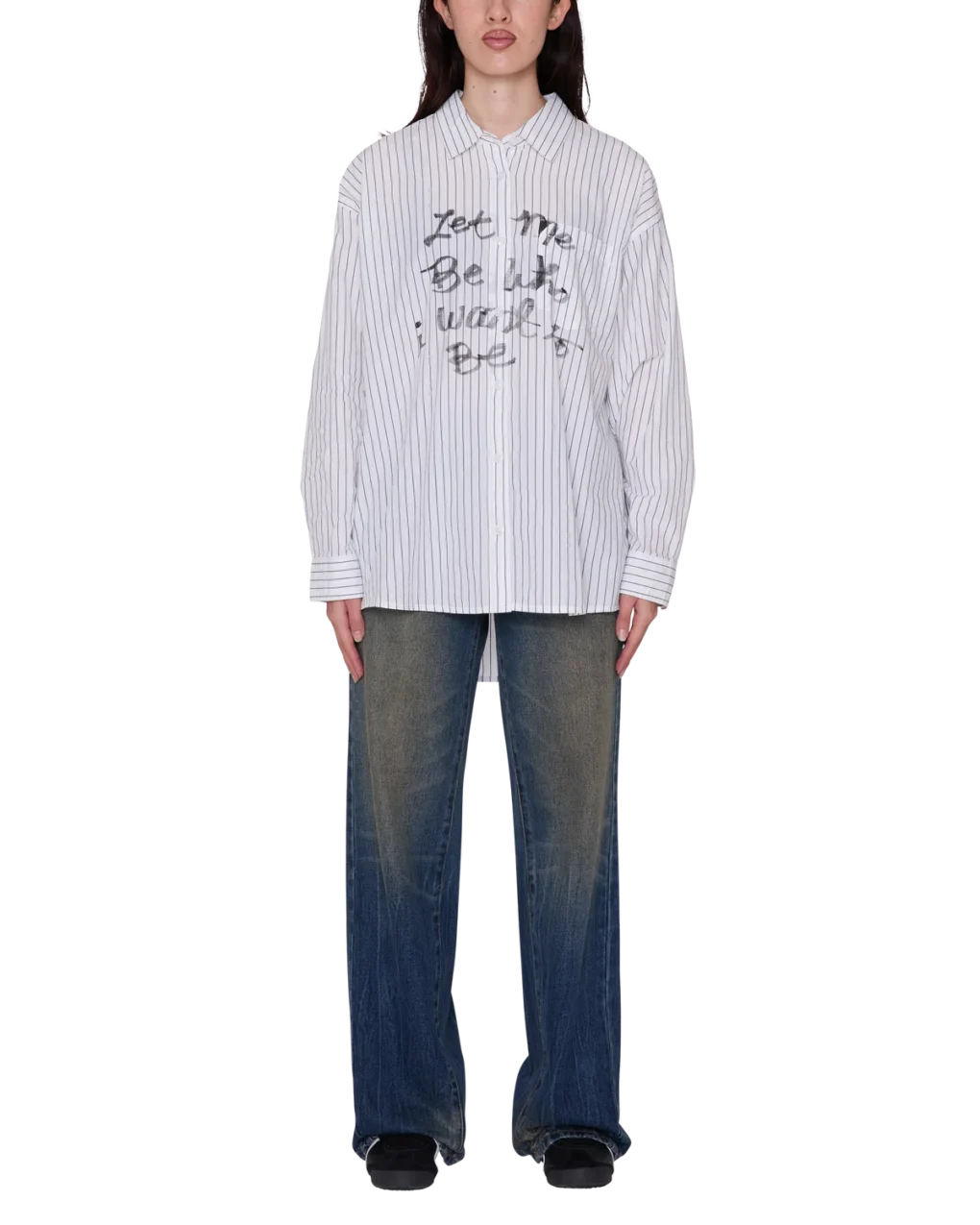 Το OBEY Carlotta Stripe Shirt συνδυάζει relaxed streetwear αισθητική με άνετη, oversized εφαρμογή.
