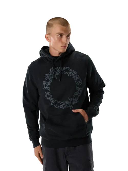 Ένα iconic hoodie της Fox αποτελεί απαραίτητο κομμάτι κάθε fan της μάρκας και το Slowburn Pullover Hoodie είναι η ιδανική επιλογή για κάθε ημέρα. Κατασκευασμένο από 100% βαμβάκι combed ringspun, διαθέτει μεσαίου βάρους ύφασμα fleece 195 GSM, προσφέροντας απαλή αίσθηση, άνεση και ευχάριστη ζεστασιά.