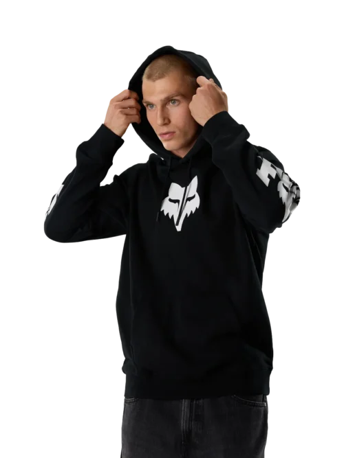 Ένα iconic hoodie της Fox αποτελεί βασικό κομμάτι στη γκαρνταρόμπα κάθε φίλου της μάρκας. Το Apex Pullover Hoodie συνδυάζει χαρακτηριστικό Fox στυλ, άνεση και ζεστασιά, αποτελώντας μια ιδανική επιλογή για την καθημερινότητα.