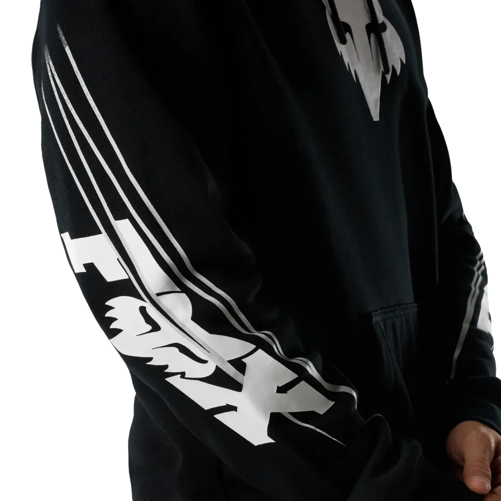 Ένα iconic hoodie της Fox αποτελεί βασικό κομμάτι στη γκαρνταρόμπα κάθε φίλου της μάρκας. Το Apex Pullover Hoodie συνδυάζει χαρακτηριστικό Fox στυλ, άνεση και ζεστασιά, αποτελώντας μια ιδανική επιλογή για την καθημερινότητα.