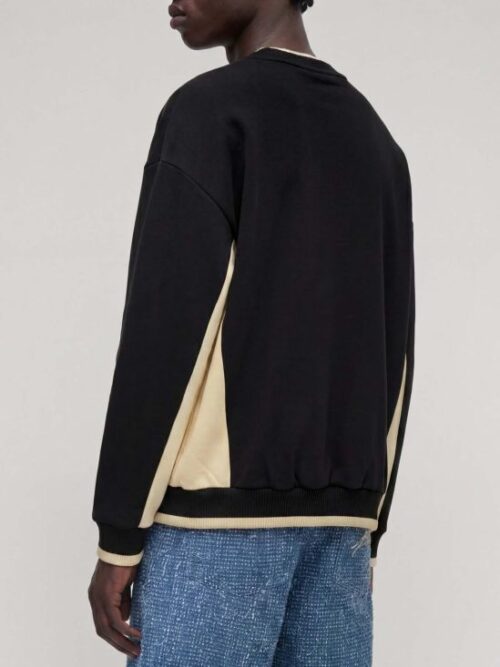 Το ανδρικό Karl Kani Signature Brk Insert Oversized Crew συνδυάζει άνεση και αυθεντικό streetwear χαρακτήρα. Η oversized γραμμή προσφέρει χαλαρή και άνετη εφαρμογή, ενώ το κεντητό λογότυπο στο κέντρο προσθέτει το χαρακτηριστικό στοιχείο του brand.