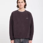 Το Volcom Too Kool LSE Crew είναι ένα ανδρικό polar fleece sweatshirt με loose fit εφαρμογή, ιδανικό για τις πιο δροσερές ημέρες