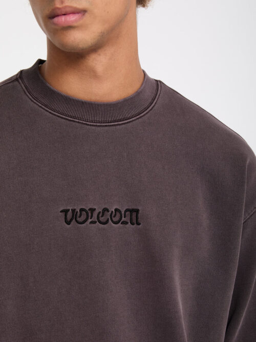 Το Volcom Big Stone Crew είναι ένα ανδρικό fleece sweatshirt με loose fit εφαρμογή, ιδανικό για άνετες καθημερινές και streetwear εμφανίσεις.
