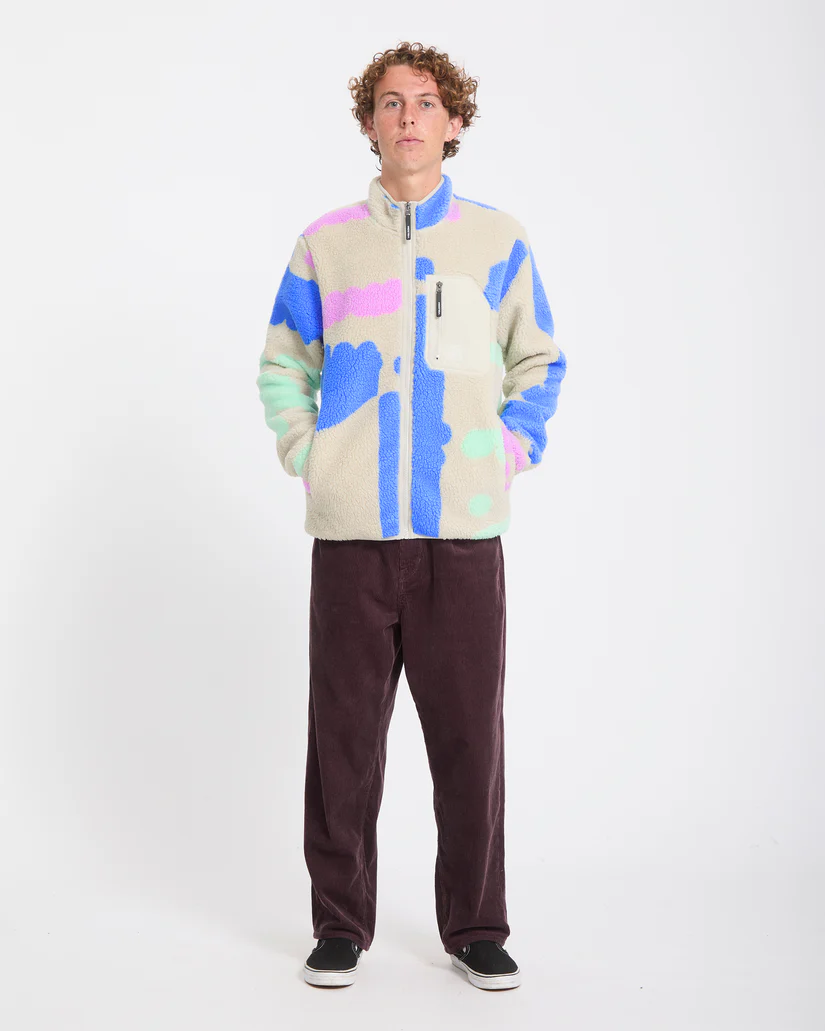 Το Volcom FA Carrau Fuzzar Zip είναι ένα ανδρικό Sherpa jacket με custom fit εφαρμογή, ιδανικό για τις πιο κρύες ημέρες και για outdoor εμφανίσεις με ξεχωριστό στυλ.