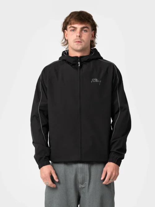Rusty – Scyther Rain Jacket Αδιάβροχο jacket R2K γραμμής, σχεδιασμένο για προστασία από τη βροχή και άνεση στην καθημερινή χρήση.