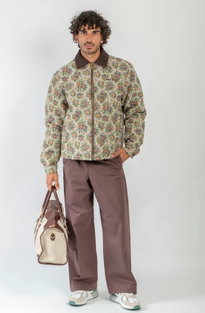 Το Belle Époque Tapestry Jacket της Kaotiko είναι ένα ιδιαίτερο jacket με ξεχωριστή αισθητική, ιδανικό για statement καθημερινές εμφανίσεις.