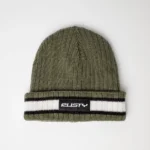 Το Mens Bones Reversible Beanie Hat της Rusty είναι ένα ευέλικτο χειμερινό σκουφάκι με reversible σχεδιασμό, που σου προσφέρει δύο διαφορετικές εμφανίσεις σε ένα. Η απαλή πλεκτή κατασκευή προσφέρει ζεστασιά και άνεση χωρίς ενοχλητική αίσθηση στο δέρμα.