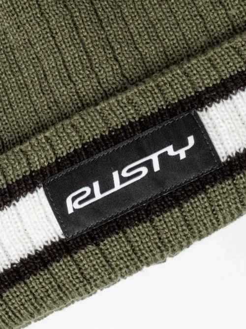Το Mens Bones Reversible Beanie Hat της Rusty είναι ένα ευέλικτο χειμερινό σκουφάκι με reversible σχεδιασμό, που σου προσφέρει δύο διαφορετικές εμφανίσεις σε ένα. Η απαλή πλεκτή κατασκευή προσφέρει ζεστασιά και άνεση χωρίς ενοχλητική αίσθηση στο δέρμα.