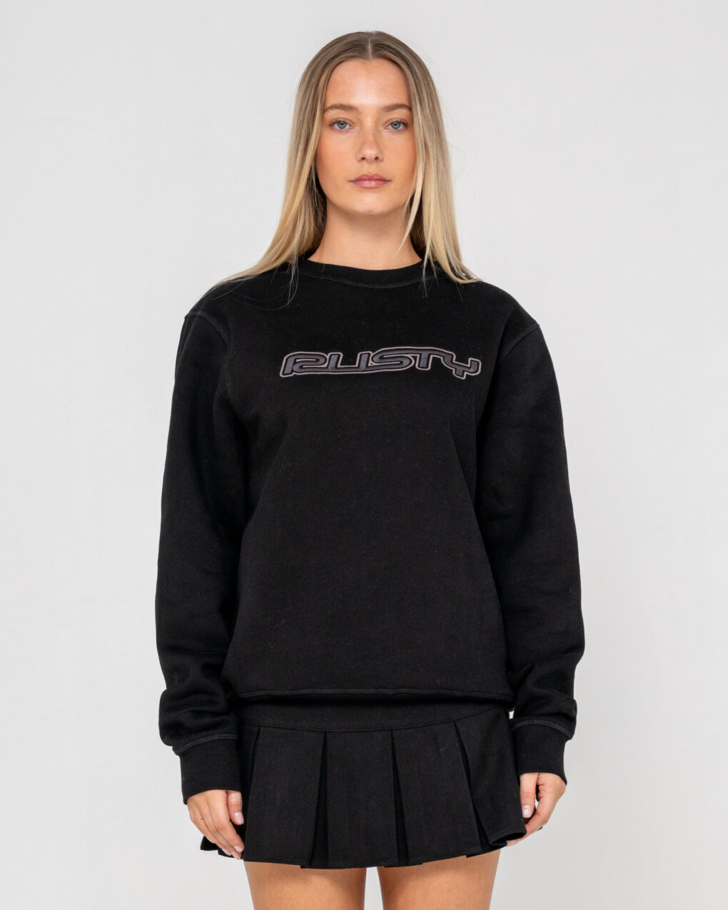 W26-FTL0877-BLK-1 R Essential Oversized Crew Fleece