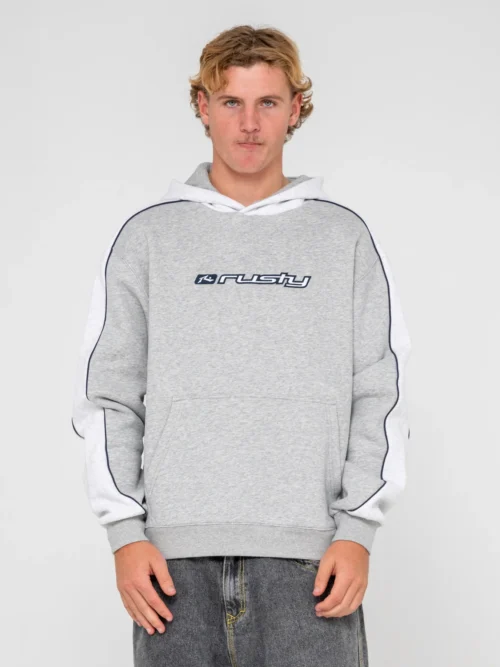 Το Panela Anderson 2.0 Hooded Fleece Rusty συνδυάζει άνεση, ζεστασιά και relaxed streetwear αισθητική. Η R2K relaxed εφαρμογή προσφέρει ελευθερία κινήσεων, ενώ παράλληλα δημιουργεί μια σύγχρονη και άνετη σιλουέτα για καθημερινές εμφανίσεις.