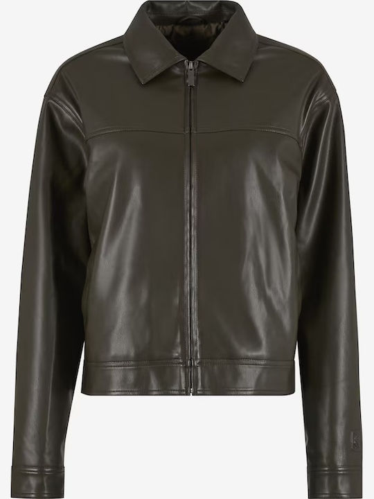fixedratio_20260914163026_karl_kani_dermatino_gynaikeio_biker_jacket_green_kw263_034_1 Το γυναικείο Biker Jacket της Karl Kani σε πράσινο χρώμα αποτελεί μια statement επιλογή που συνδυάζει το διαχρονικό biker στυλ με τη σύγχρονη streetwear αισθητική. Η χαρακτηριστική biker σχεδίαση προσθέτει δυναμικό χαρακτήρα σε κάθε εμφάνιση, ενώ η ευέλικτη γραμμή του επιτρέπει εύκολους συνδυασμούς με jeans, παντελόνια ή φορέματα.