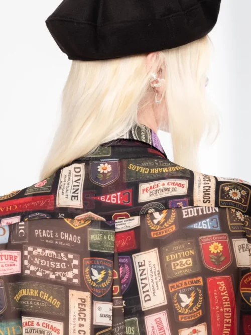 Το Elite Beret της Peace + Chaos αποτελεί ένα διαχρονικό αξεσουάρ που προσθέτει ξεχωριστό χαρακτήρα στις φθινοπωρινές εμφανίσεις. Ο κλασικός σχεδιασμός του συνδυάζεται με σύγχρονες λεπτομέρειες, δημιουργώντας έναν μπερέ που μπορεί να ολοκληρώσει εύκολα διαφορετικά outfits.