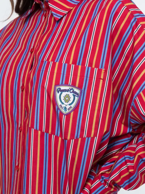 Το REGENCY SHIRT της Peace + Chaos είναι ένα oversized πουκάμισο από δροσερή και ανάλαφρη βαμβακερή poplin, σχεδιασμένο σε relaxed γραμμή για άνετη και σύγχρονη εφαρμογή.