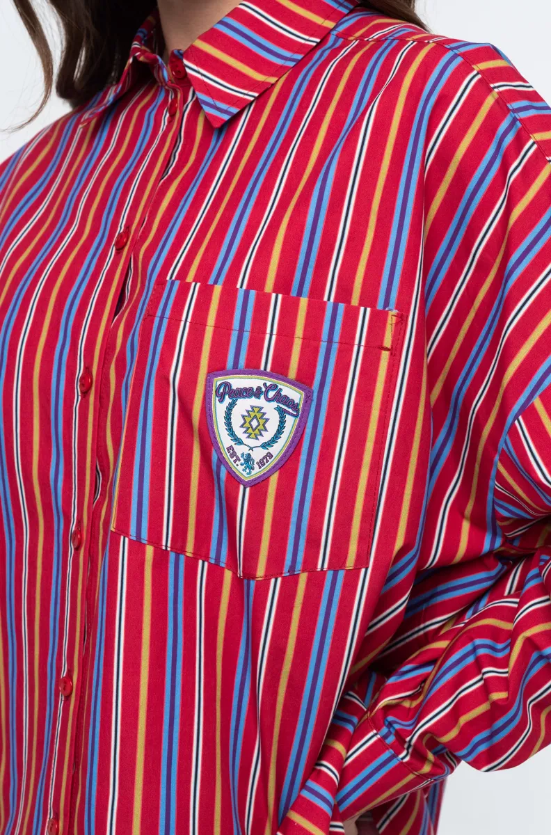 Το REGENCY SHIRT της Peace + Chaos είναι ένα oversized πουκάμισο από δροσερή και ανάλαφρη βαμβακερή poplin, σχεδιασμένο σε relaxed γραμμή για άνετη και σύγχρονη εφαρμογή.