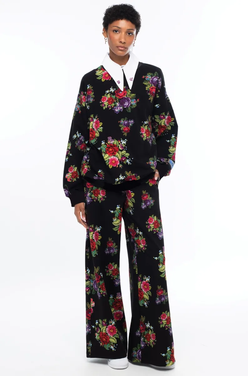 w26503_1 Το Bouquet Pants της Peace + Chaos συνδυάζει άνεση και κομψότητα σε ένα σύγχρονο, relaxed σχέδιο. Είναι κατασκευασμένο από βαμβακερό jersey τύπου sweatshirt, προσφέροντας απαλή αίσθηση και άνεση στην καθημερινή χρήση.